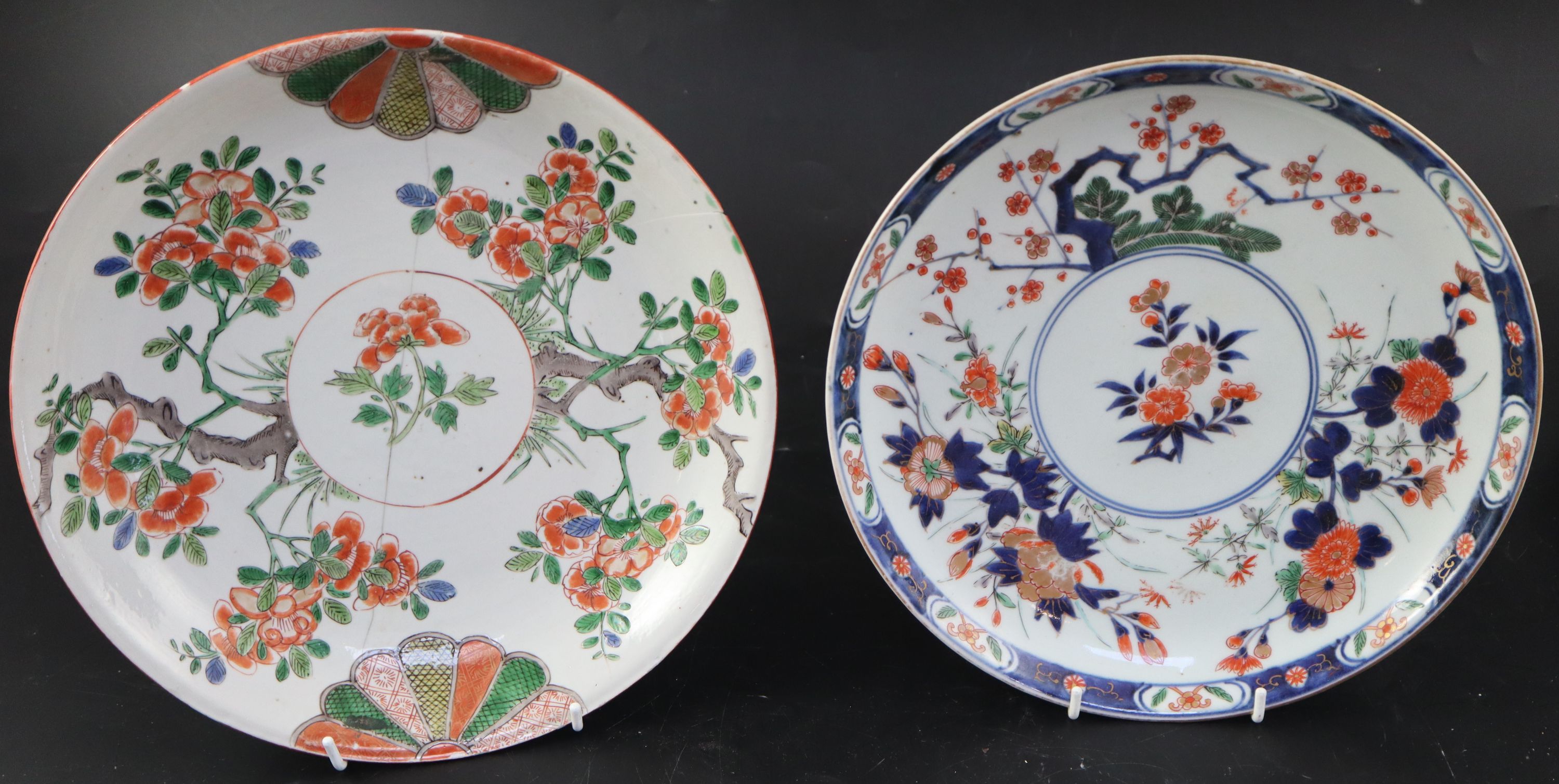 A Chinese Kangxi famille verte saucer dish, 25cm